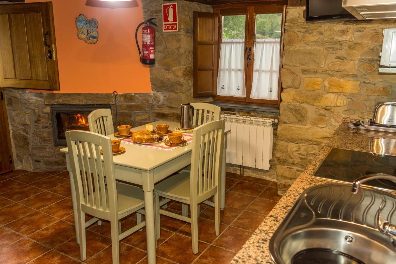Apartamentos Rurales Tia Vicenta Santa Eulalia de Oscos Dış mekan fotoğraf