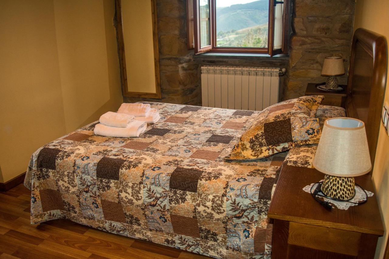 Apartamentos Rurales Tia Vicenta Santa Eulalia de Oscos Dış mekan fotoğraf